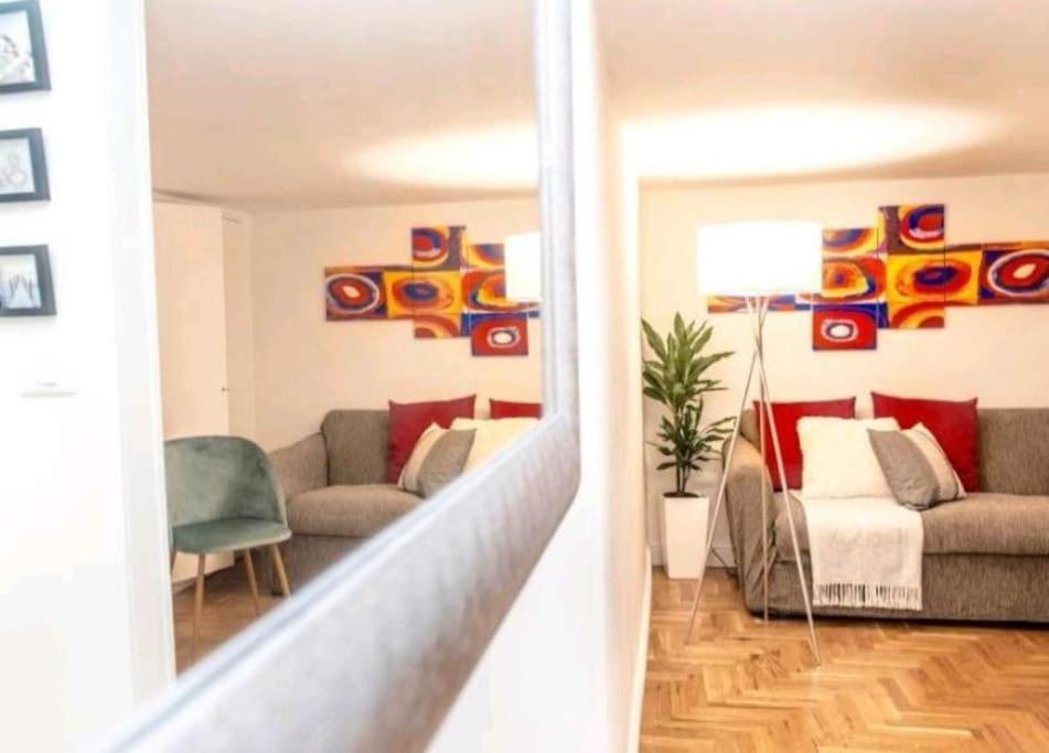 Apartamento Campo De'fiori-rome By Foot Charming Aircwif Netflix Roma