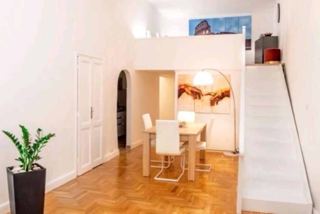 Campo De'fiori-rome By Foot Charming Aircwif Netflix Apartamento *